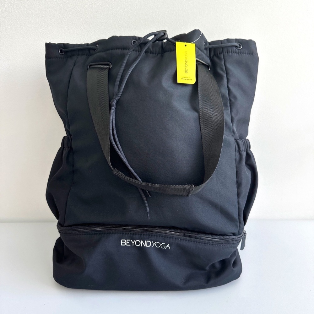 Beyond Yoga Convertible Gym Bag Backpack Black Tote Weekend Bag NEW